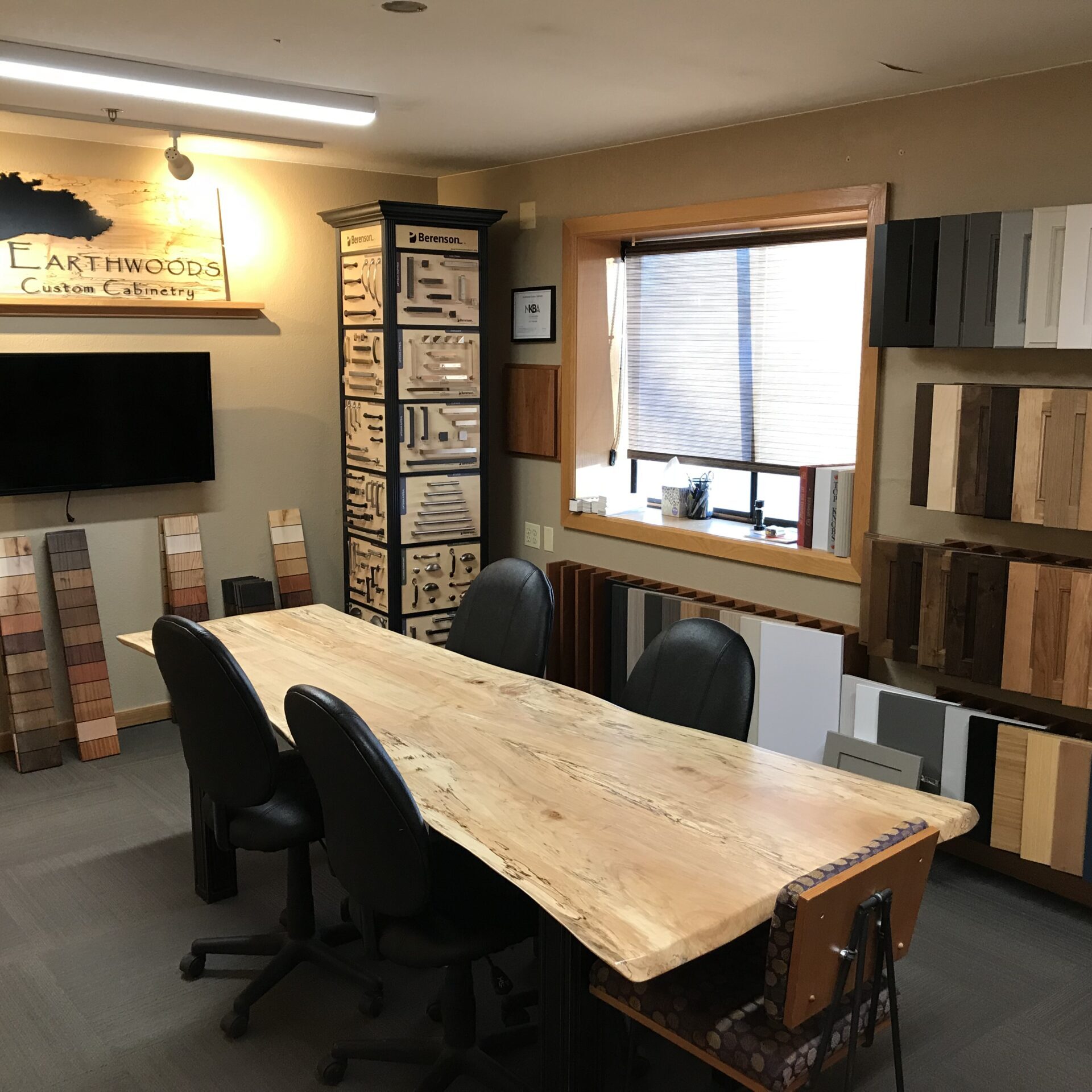 consultation table in the showroom